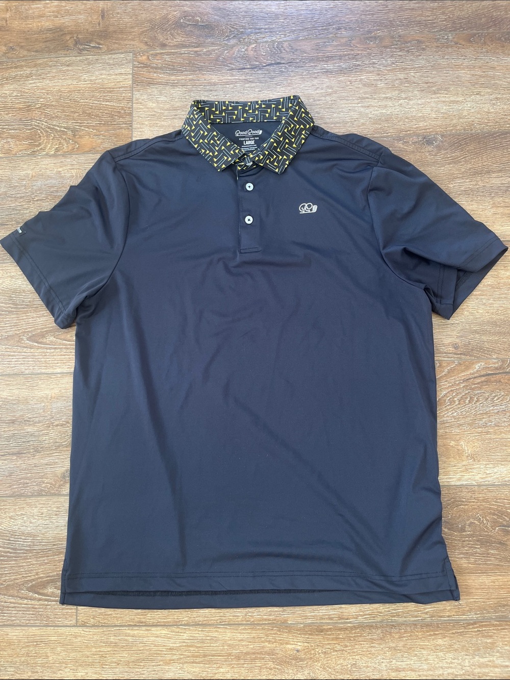 Good good Men’s Black Polo with Patterned Yellow-Accented Collar